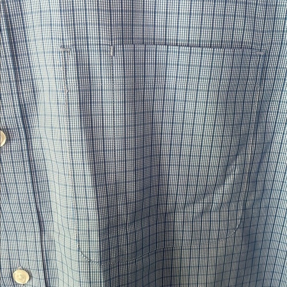 Duluth Trading Co Men's XL Blue & White Plaid Relaxed Fit Button Down Shirt - Picture 3 of 7